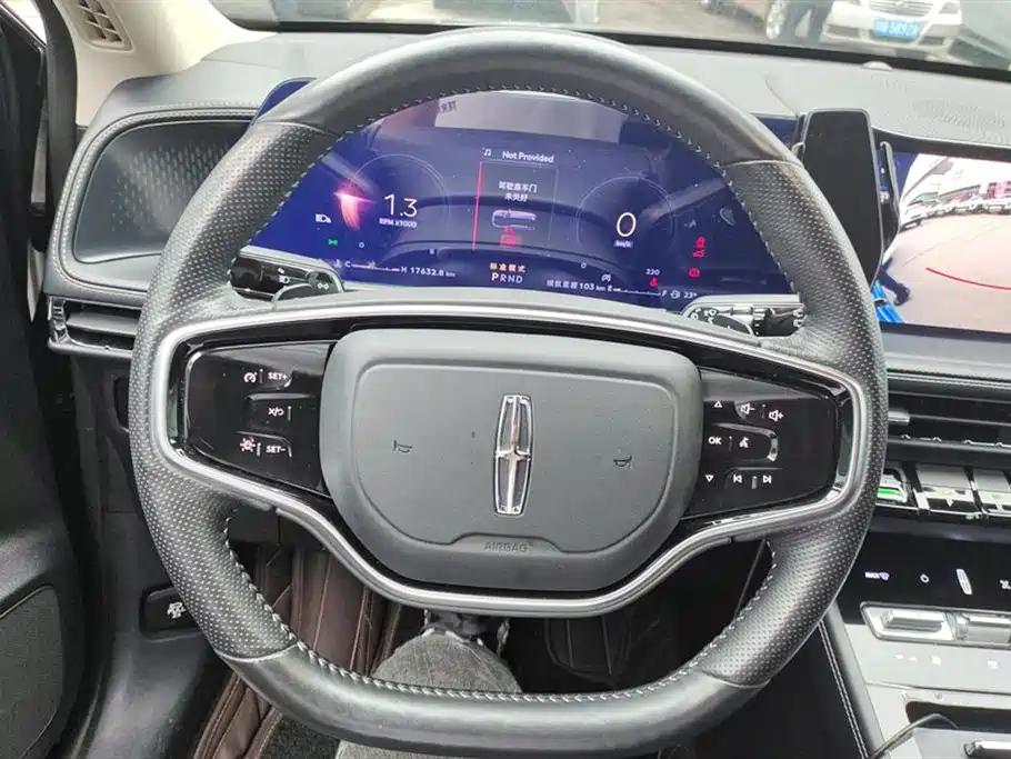 LINCOLN ADVENTURER 2023