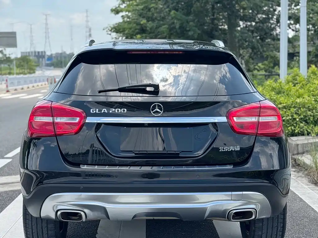 MERCEDES BENZ GLA 2015