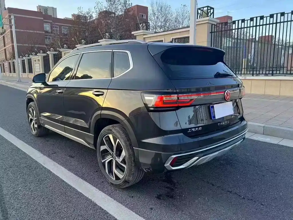 VOLKSWAGEN THARU 2023