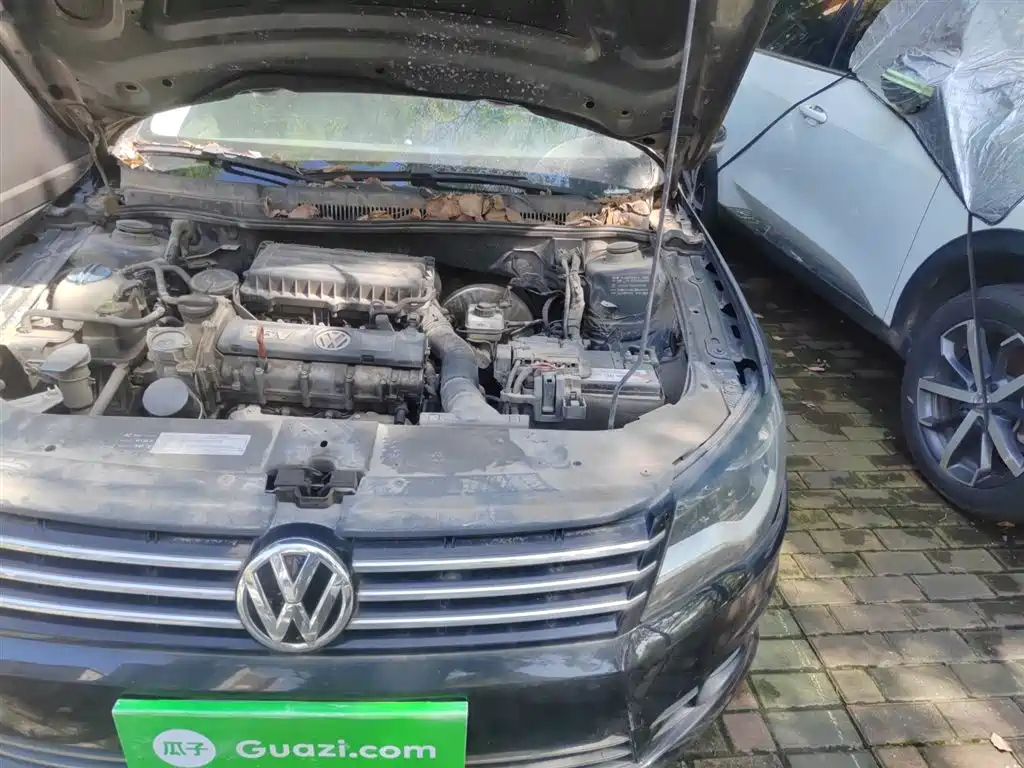 VOLKSWAGEN BORA 2014