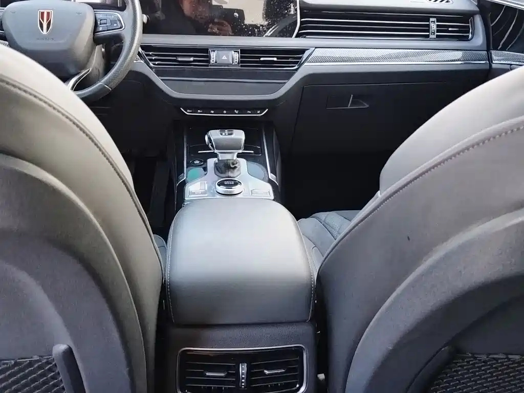 HONGQI HS5 2020