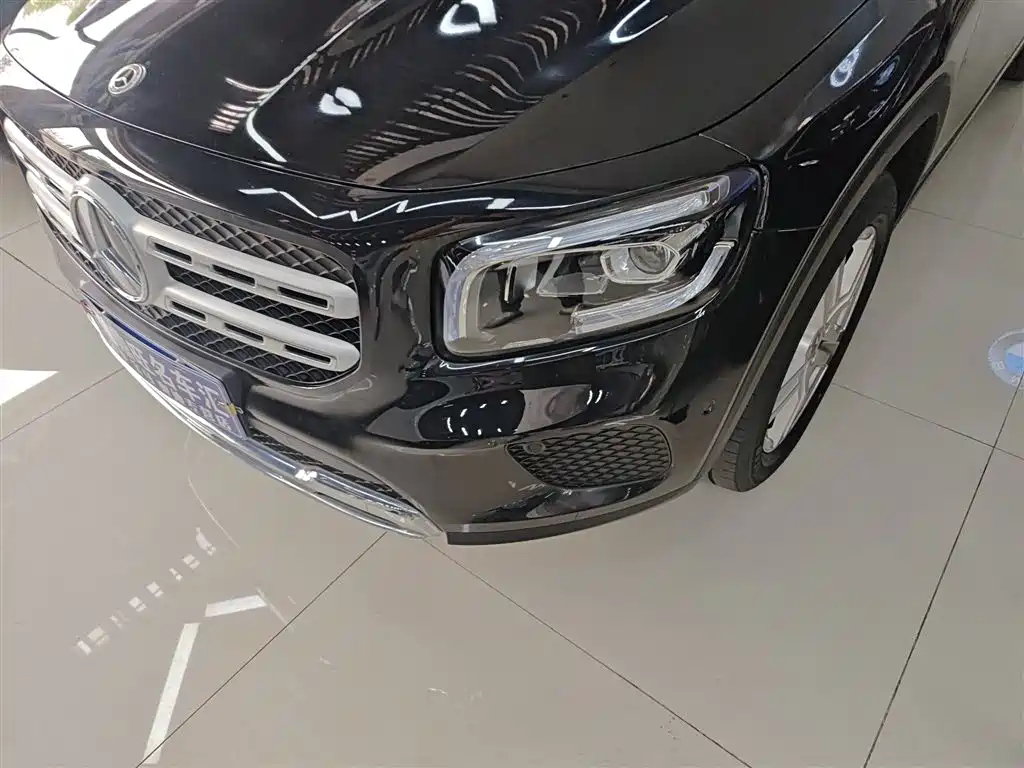 MERCEDES BENZ GLB 2021