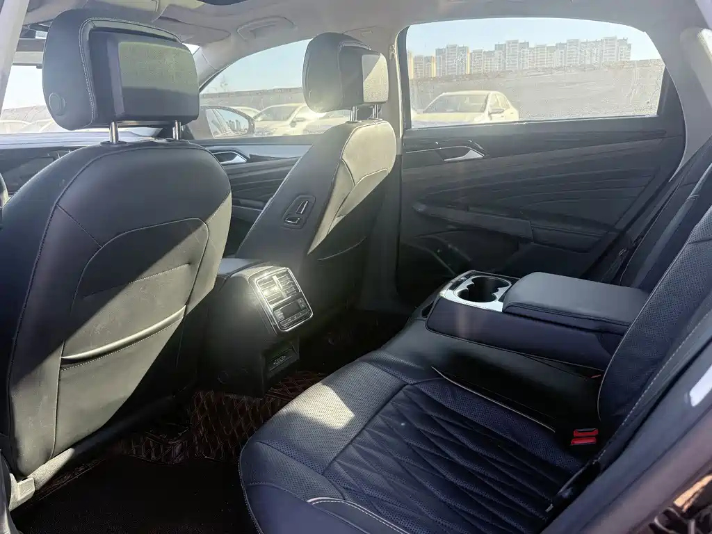 VOLKSWAGEN PASSAT 2020