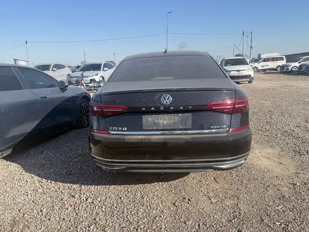 VOLKSWAGEN PASSAT 2020