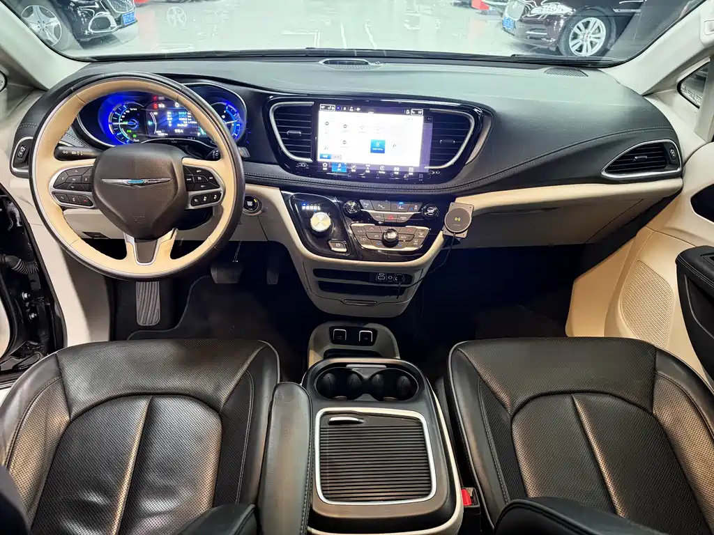 CHRYSLER BIG 捷龙PHEV IMPO 2025