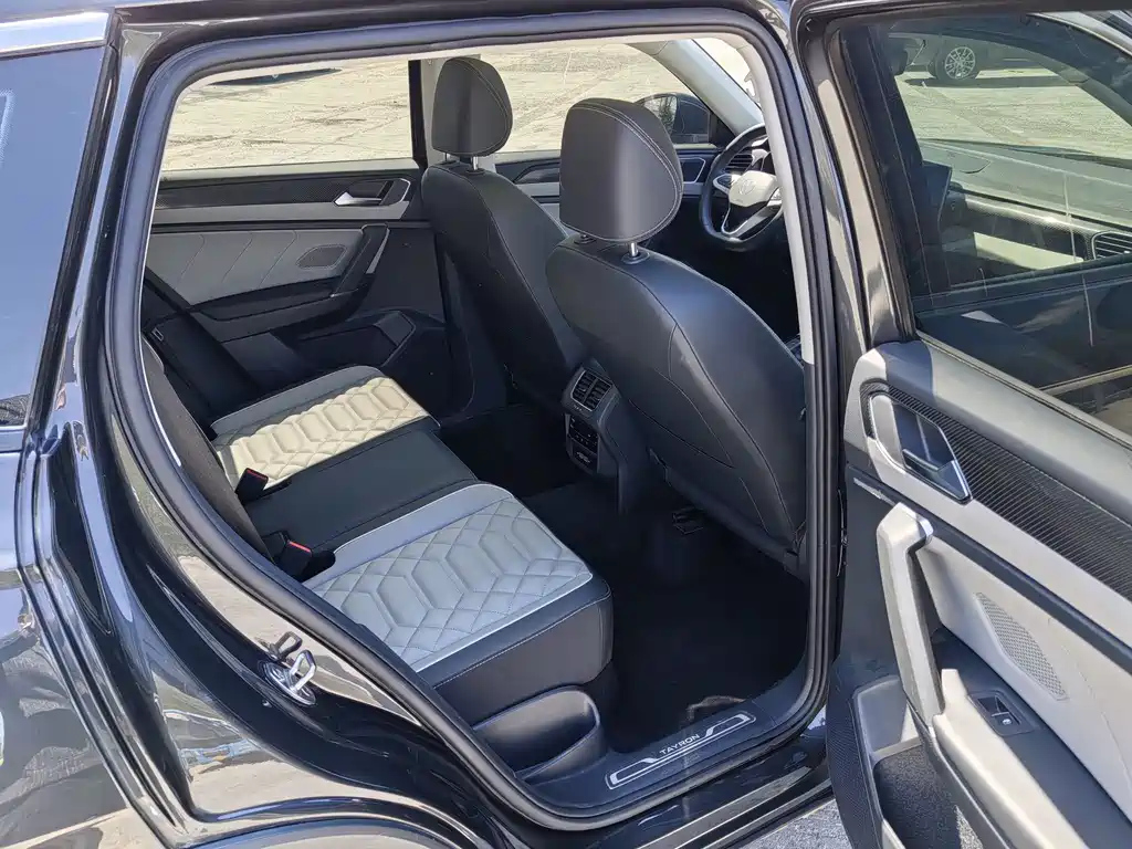 VOLKSWAGEN TAYRON 2022