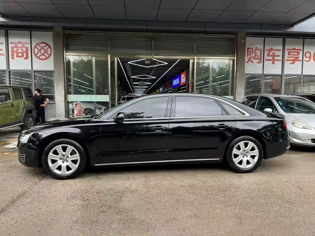 AUDI A8 2014
