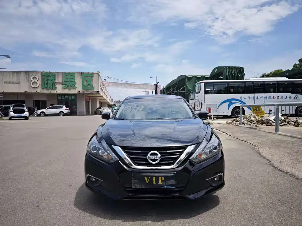 NISSAN TEANA 2016