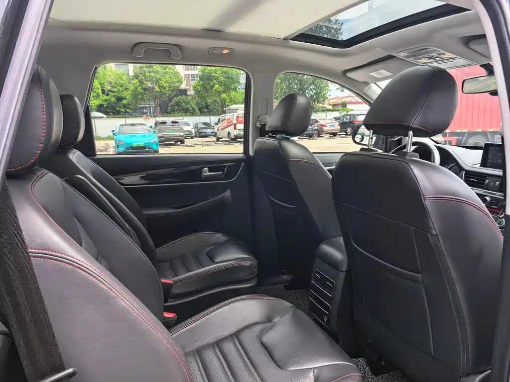 DONGFENG FORTHING SX6 2019