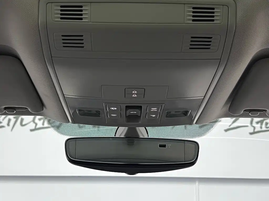 VOLKSWAGEN MAGOTAN 2023