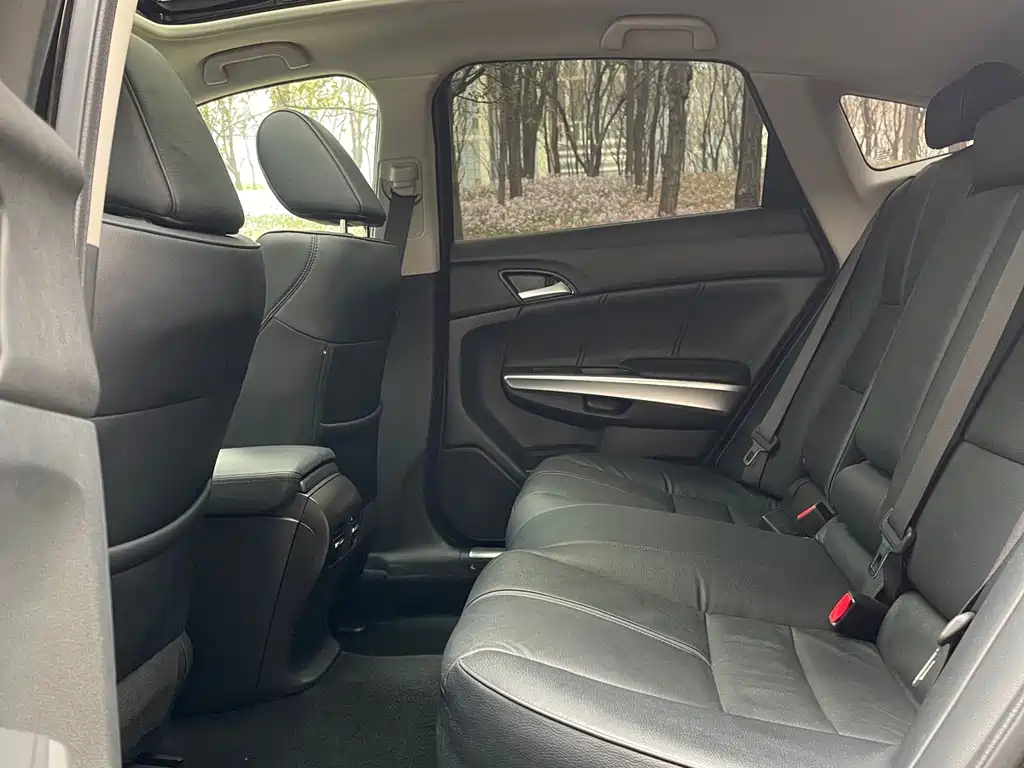 HONDA CROSSTOUR 2016