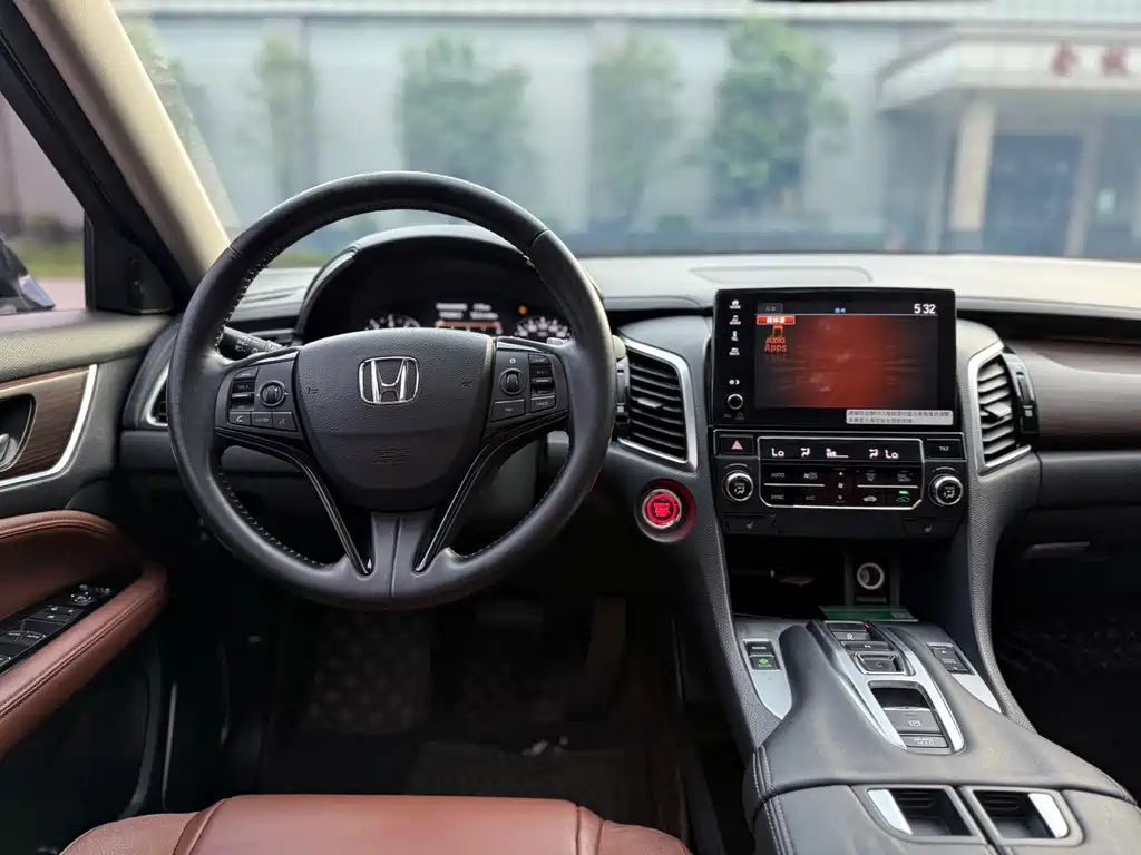 HONDA AVANCIER 2017