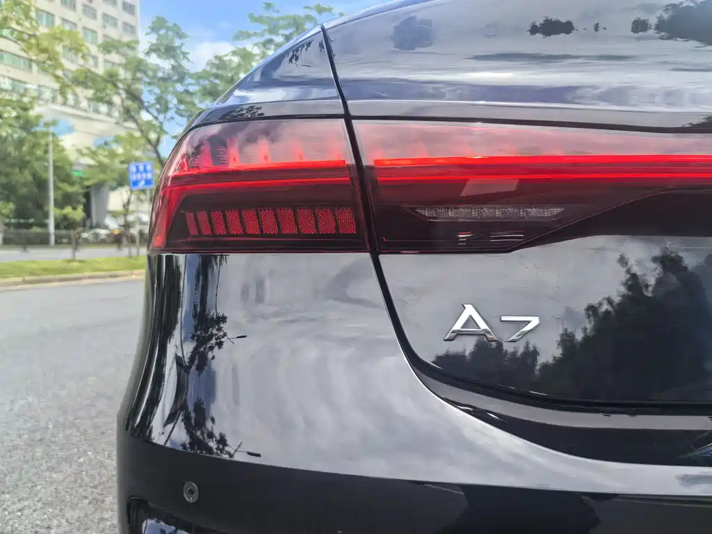 AUDI A7L 2024