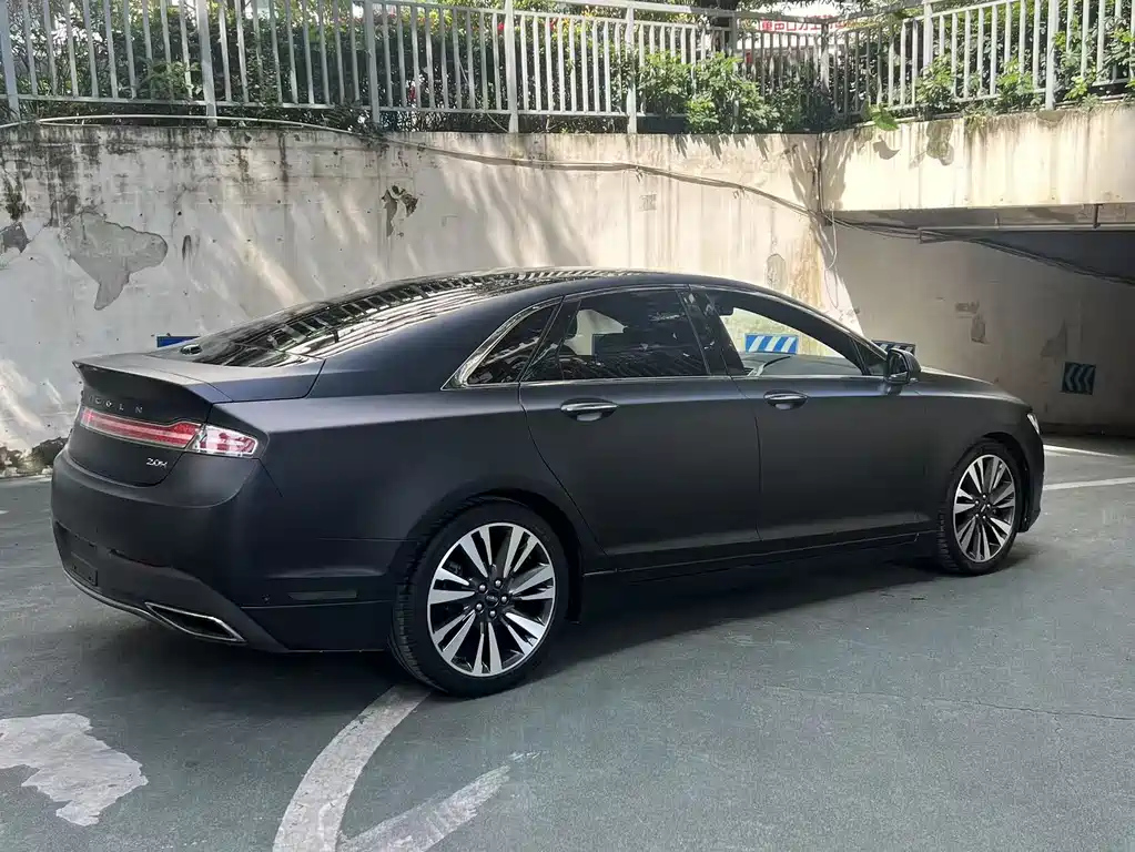 LINCOLN MKZ 2017