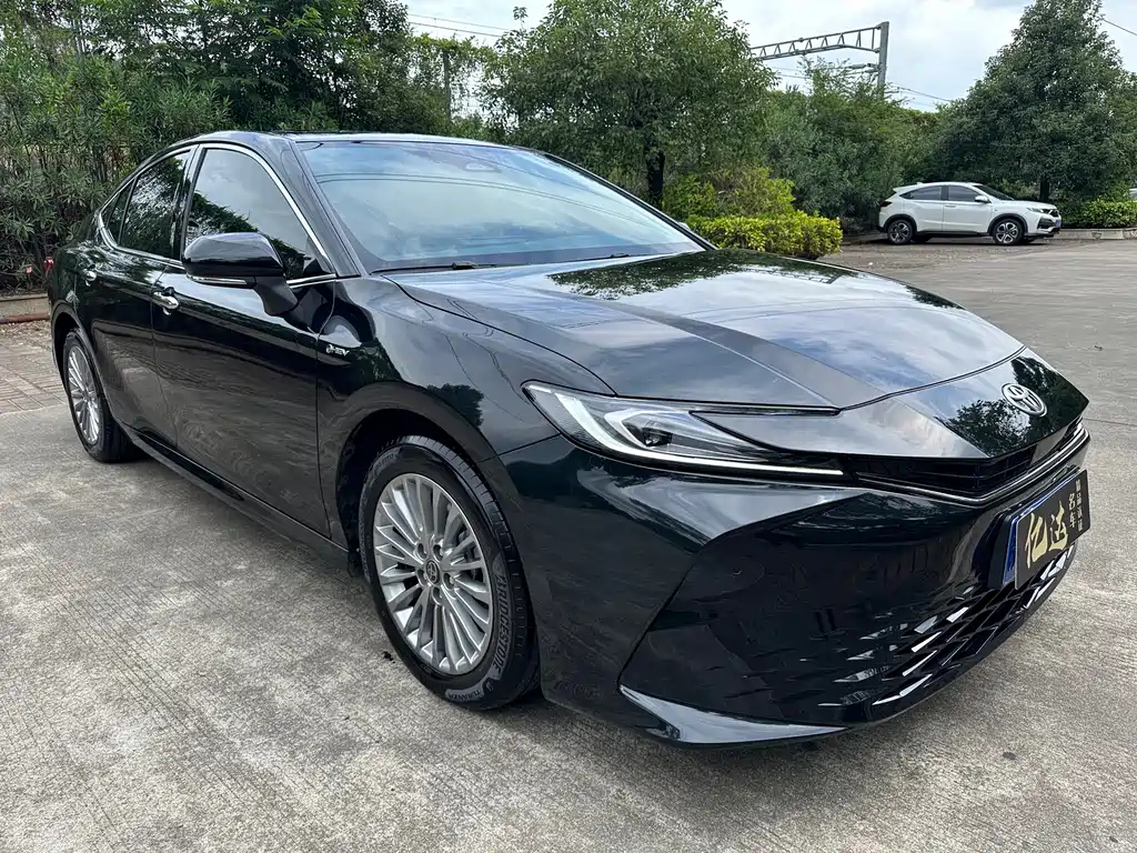TOYOTA CAMRY 2024