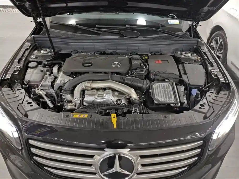 MERCEDES BENZ GLB 2024