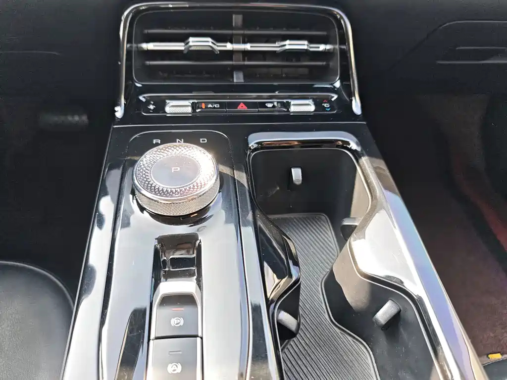 SGMW WULING STARLIGHT 2024