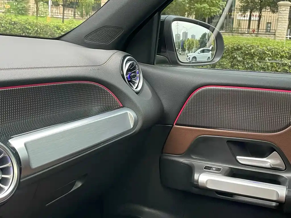 MERCEDES BENZ GLB 2022