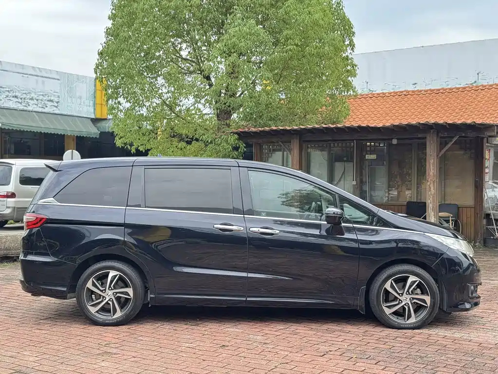 HONDA ODYSSEY 2015