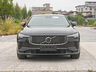 VOLVO S90 2025