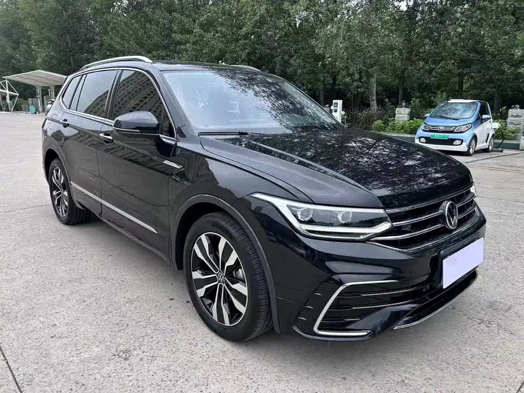 VOLKSWAGEN TIGUAN L 2023