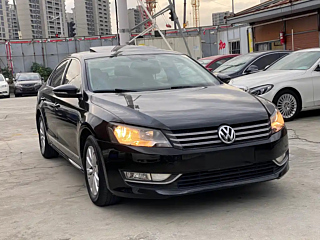 VOLKSWAGEN PASSAT 2013