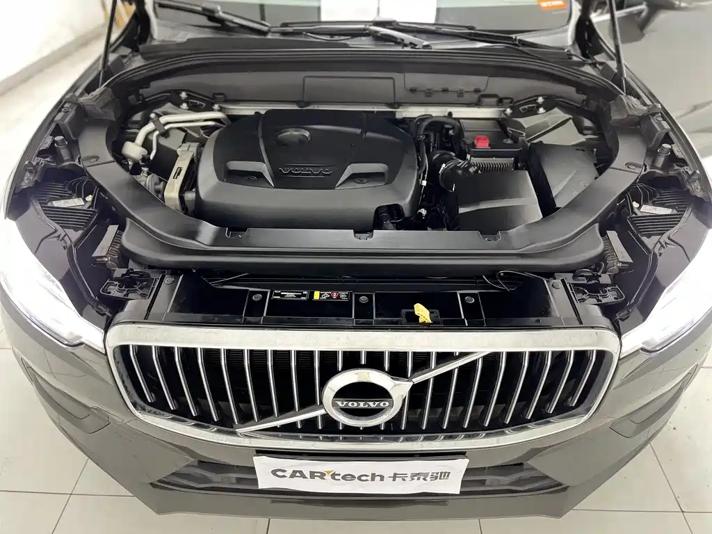 VOLVO XC60 2018