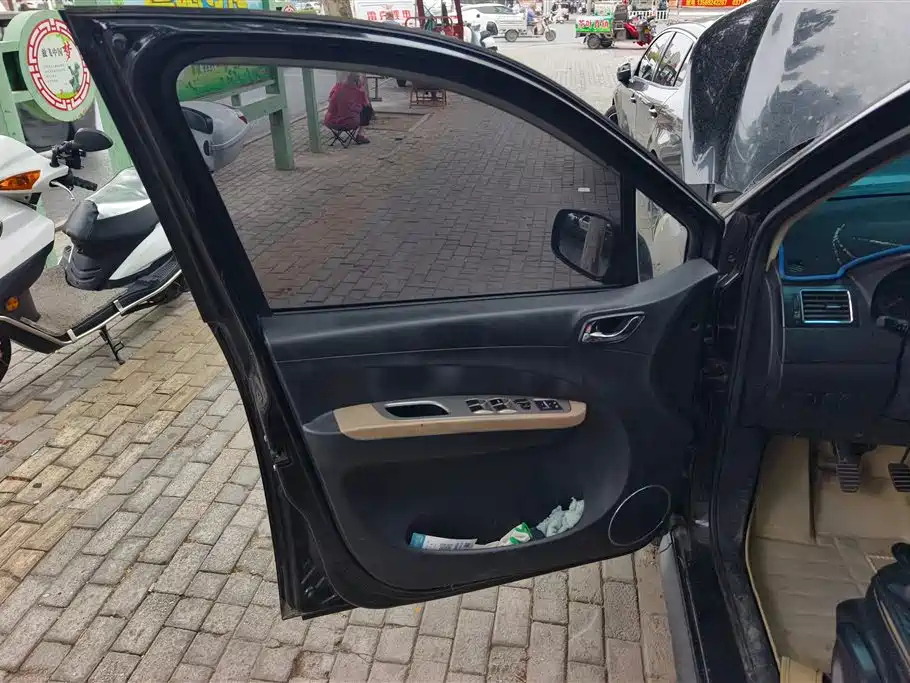 DONGFENG JOYEAR X3 2015