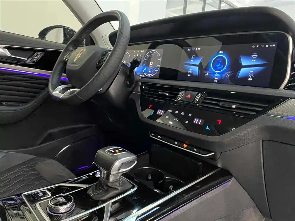 HONGQI HS5 2022