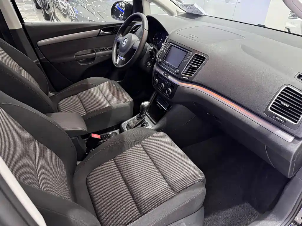 VOLKSWAGEN SHARAN 2016