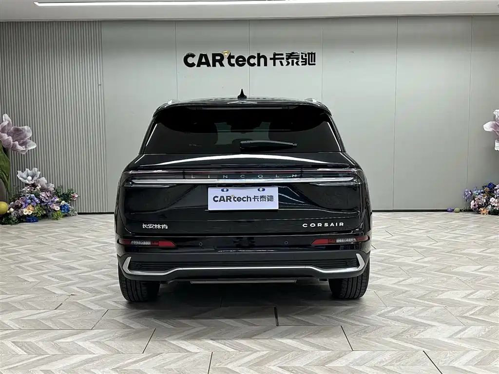 LINCOLN ADVENTURER 2023