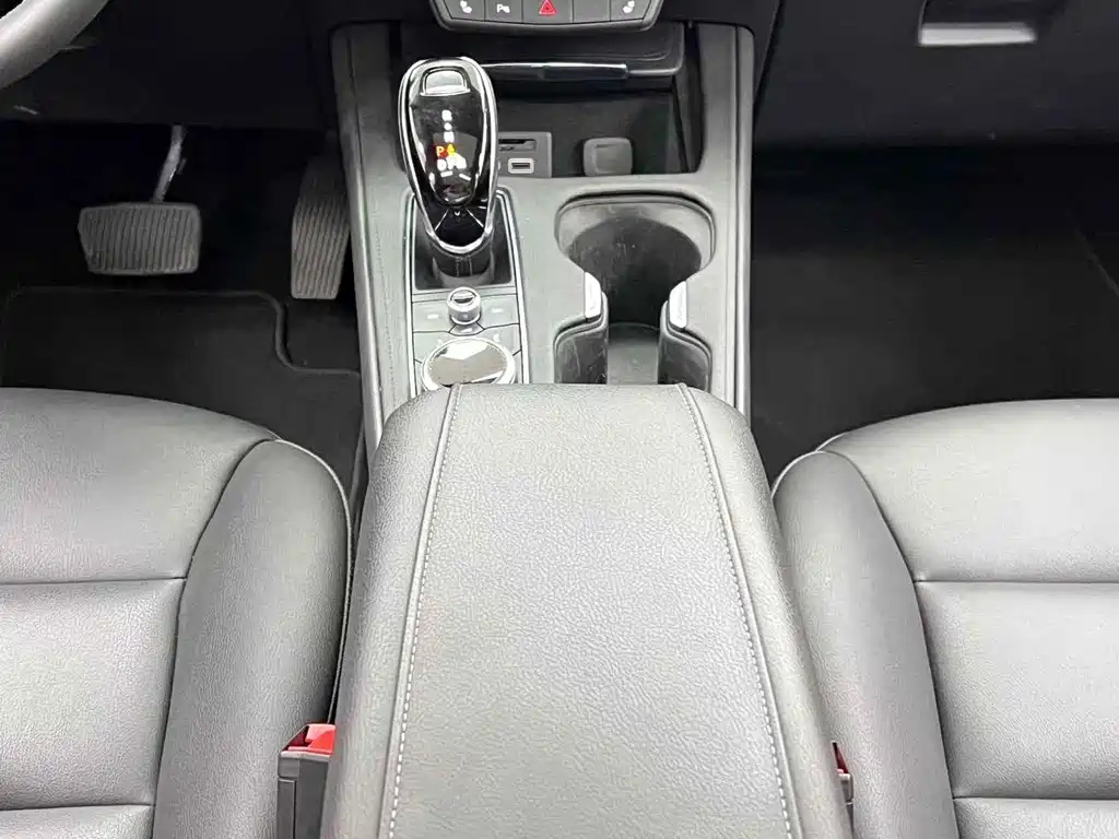 CADILLAC XT4 2021