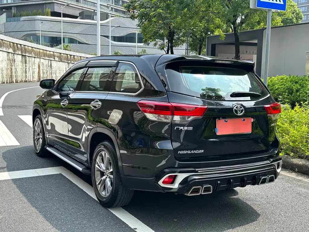 TOYOTA HIGHLANDER 2018