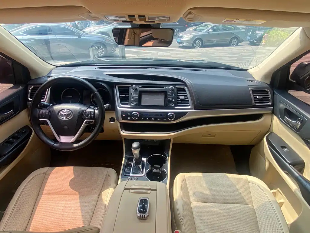 TOYOTA HIGHLANDER 2018