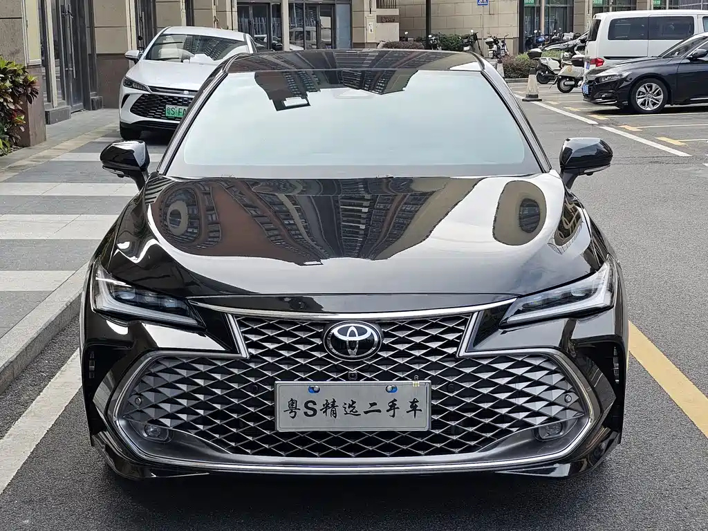 TOYOTA AVALON 2025