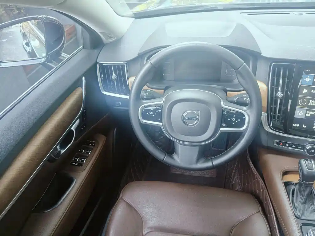 VOLVO S90 2018