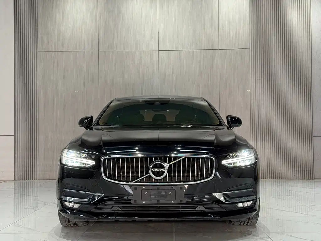 VOLVO S90 2019