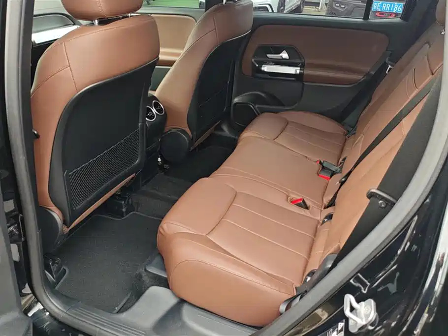 MERCEDES BENZ GLB 2024