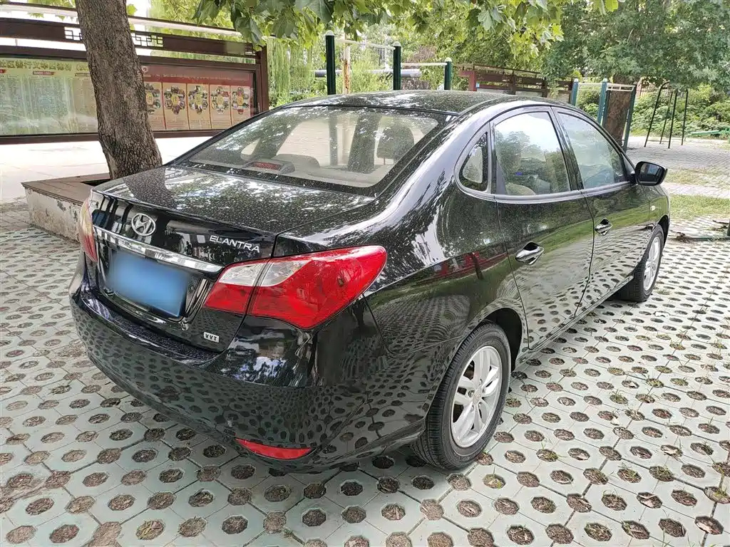HYUNDAI CELESTA 2011