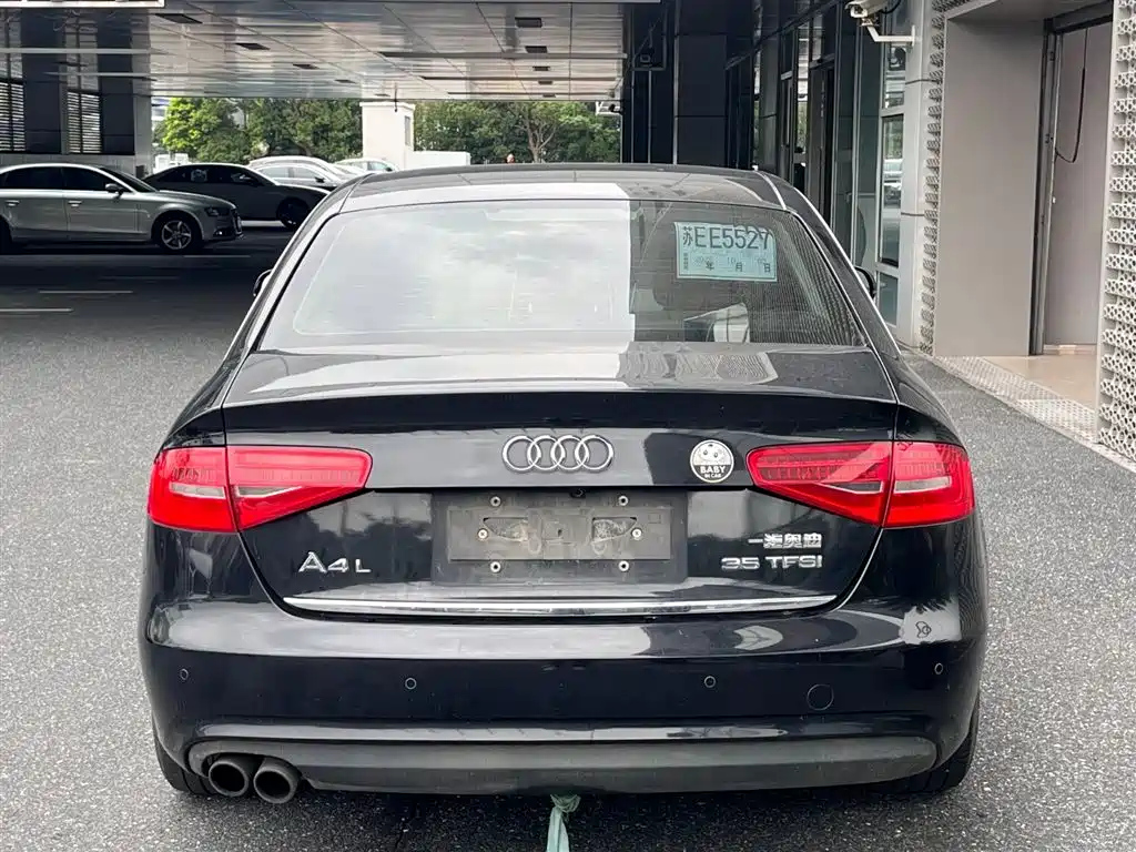 AUDI A4L 2015