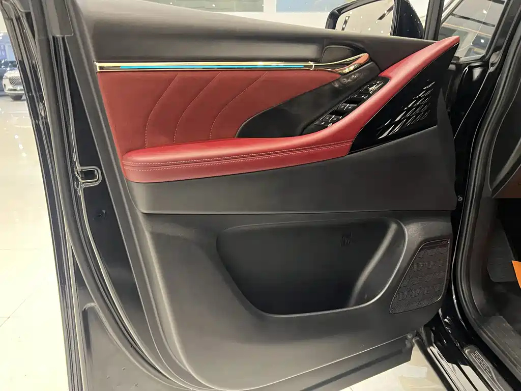 TRUMPCHI M8 2023