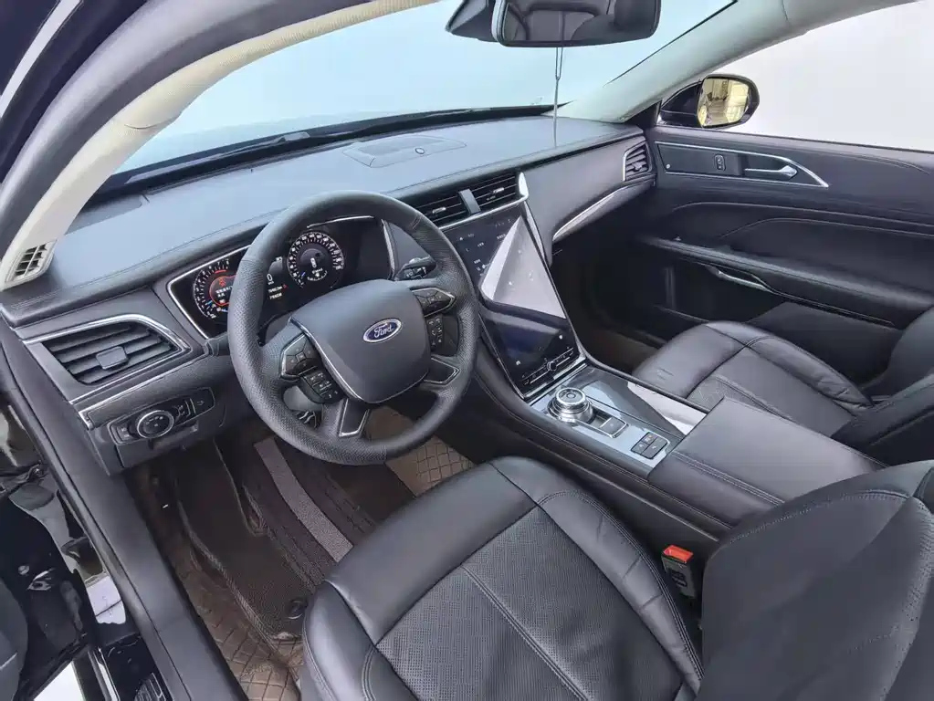 FORD TAURUS 2021