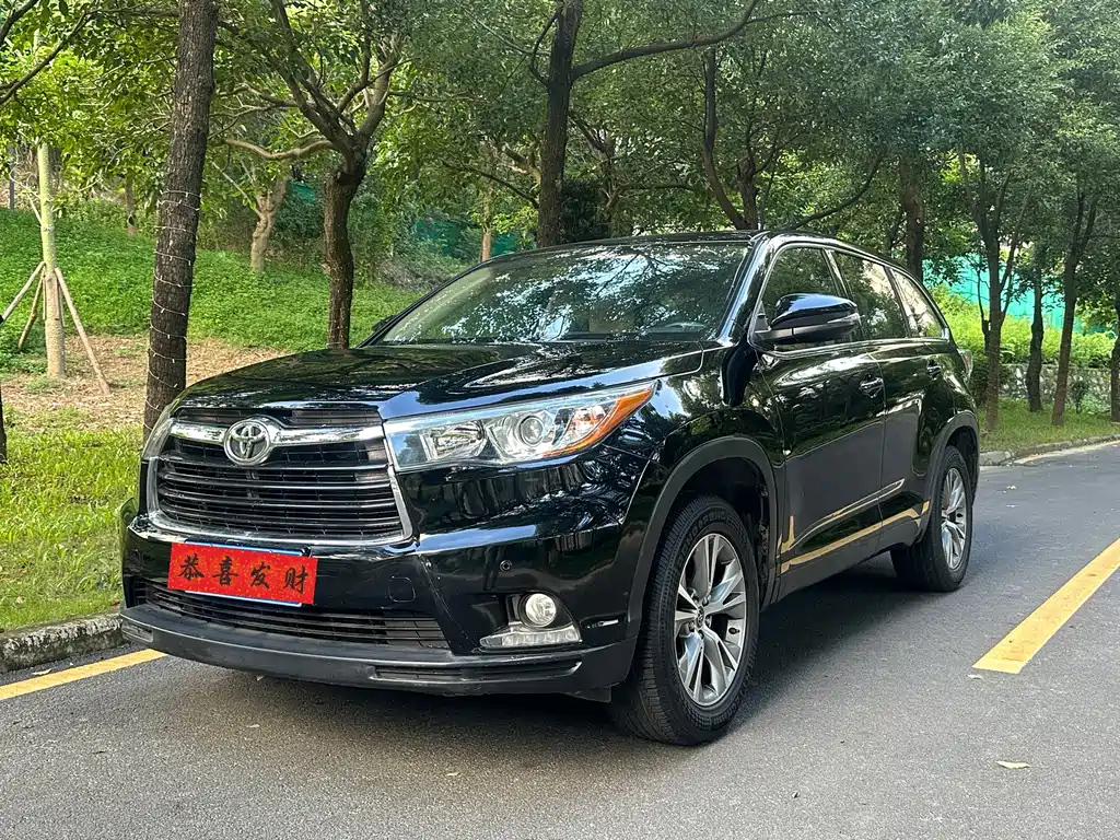 TOYOTA HIGHLANDER 2015