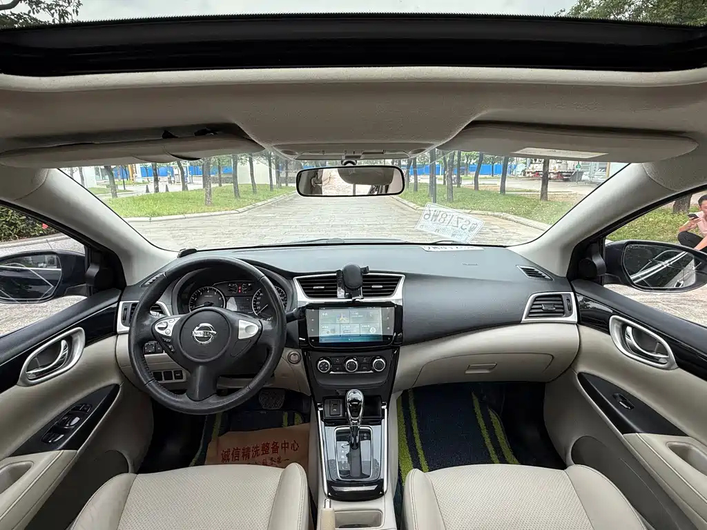 NISSAN SYLPHY 2019