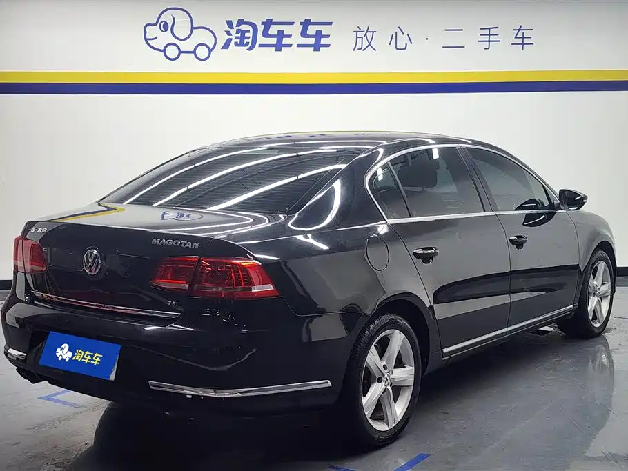 VOLKSWAGEN MAGOTAN 2016