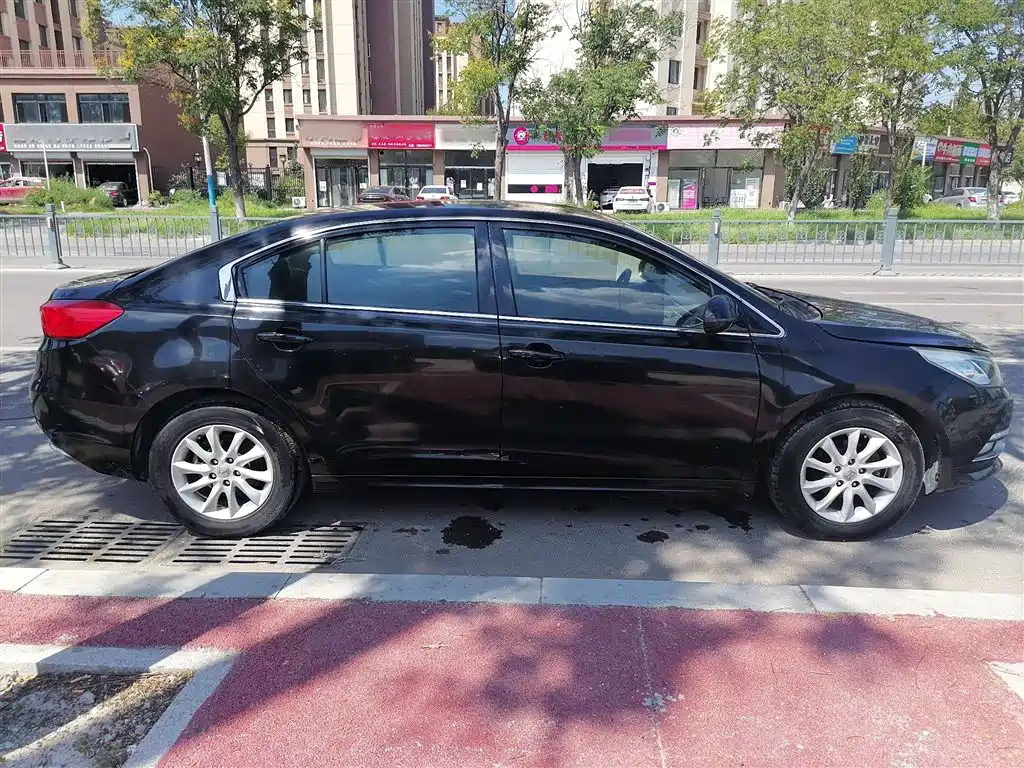 ZOTYE Z500 2015