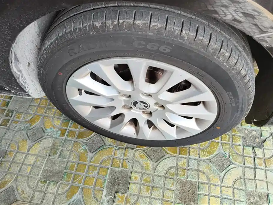 SKODA SUPERB 2013
