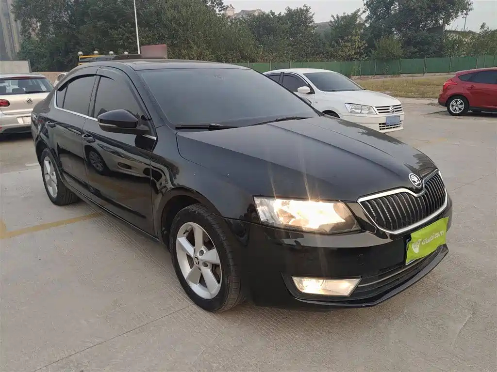 SKODA OCTAVIA 2015