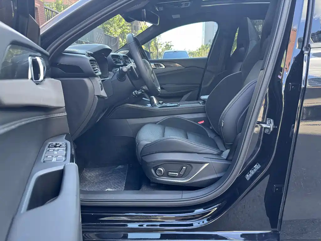 LYNK&CO 02 HATCHBACK 2022