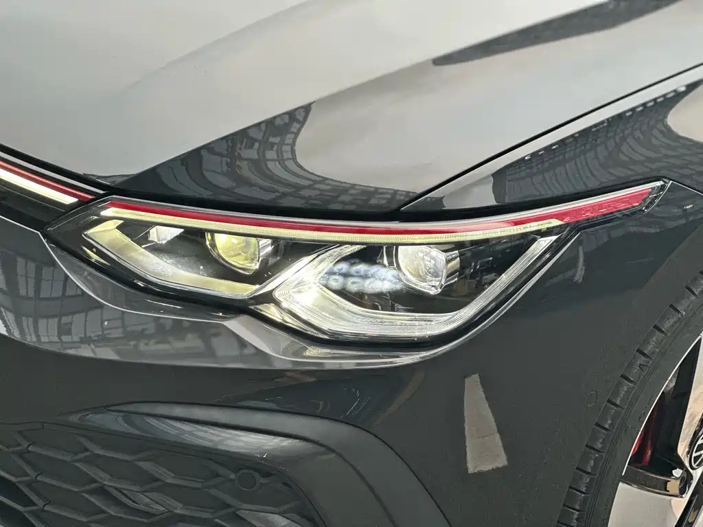 VOLKSWAGEN GOLF GTI 2022